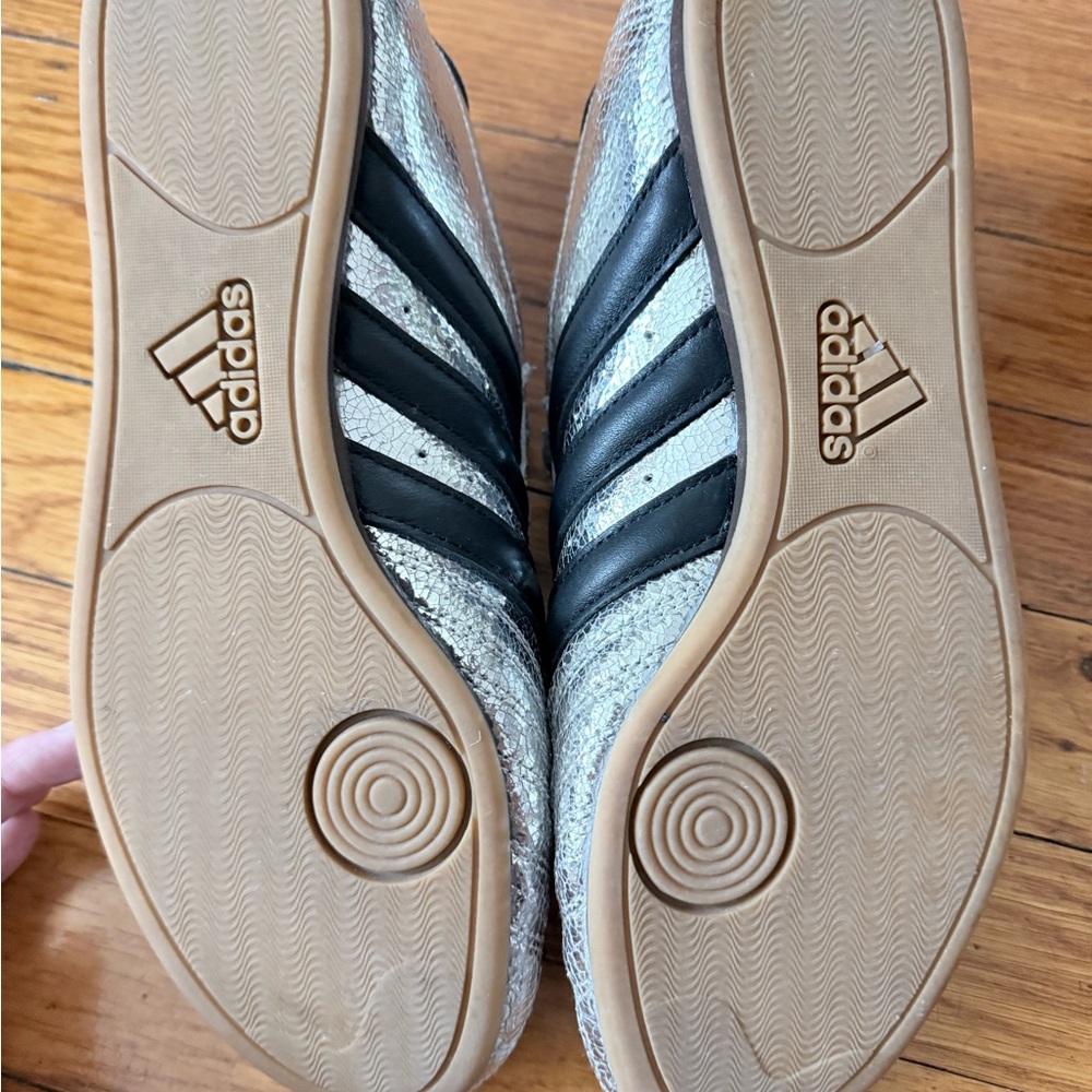 adidas women’s Slip-on Taekwondo sneakers - Picture 7 of 8
